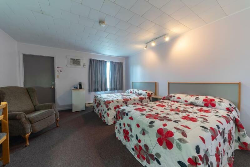 Motel Claude Degelis Eksteriør bilde