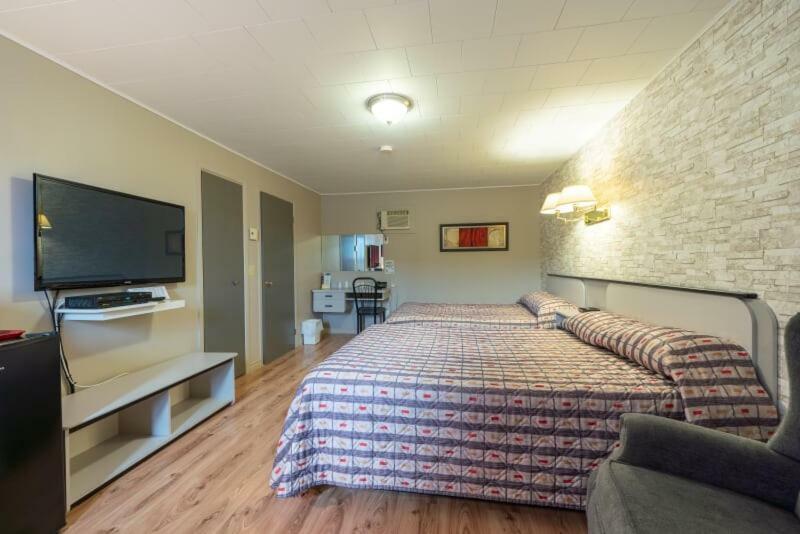 Motel Claude Degelis Eksteriør bilde